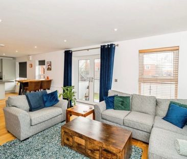 3 Bed Flat, Church End, SO15 - Photo 4