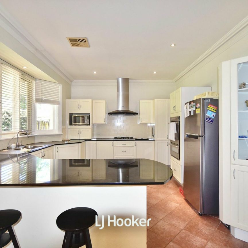 15 Violet Street, Chatswood NSW, Belconnen - Photo 1