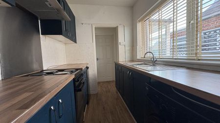 2 bedroom terraced house to rent - Photo 5