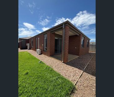56 JACKWOOD DRIVE, Clyde North, Vic 3978 - Photo 6
