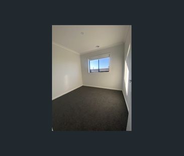 STUNNING FAMILY HOME AWAITS FOR YOU! - Photo 6