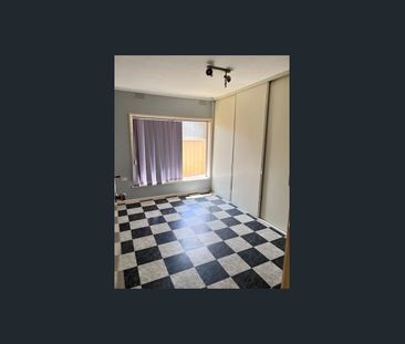 Comfort and Convenience in the Heart of Clayton - Photo 1