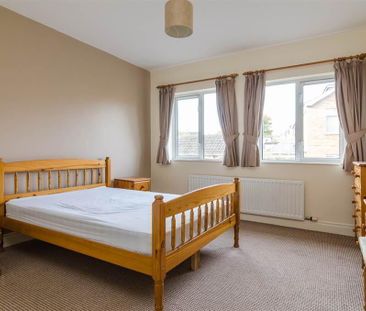 2 Glenburn Ford, Dunmurry, Belfast, BT17 9BF - Photo 4