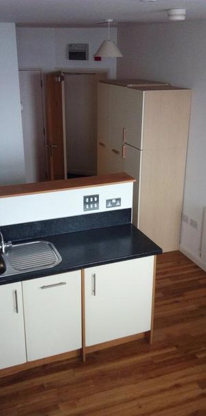 Studio to rent - Photo 1