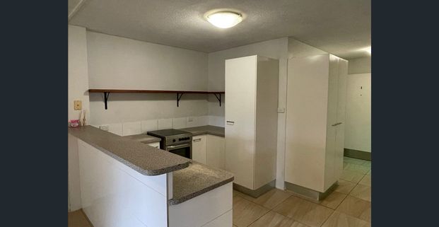 Spacious 2 Bedroom unit located only 100m from the stunning Maroochy River - Photo 1