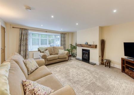 3 bedroom cottage to rent - Photo 2