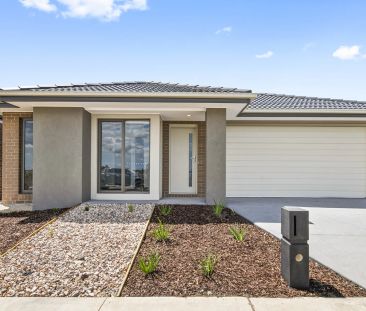 405 Maracana Avenue, Manor Lakes. - Photo 5