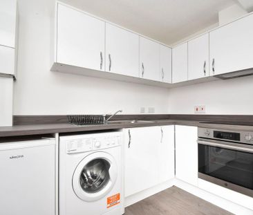 1 bedroom flat to rent - Photo 6