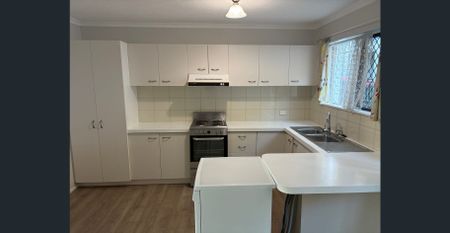 Whitecliffe Residences peace and tranquility surrounded by nature. Fantastic 2 Bed 1 Bath 1 Lock up Garage, $515 per week. - Photo 4