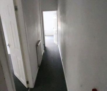 3 bedroom flat to rent - Photo 5