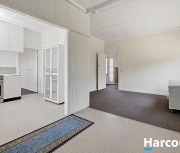 Three-Bedroom Home with Spacious Yard - Photo 3