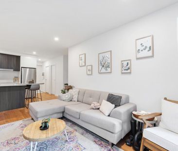 Moments from Honeysuckle Harbour - Photo 1