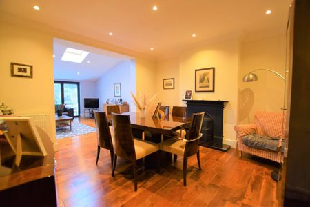 4 bedroom House To Let - Photo 4