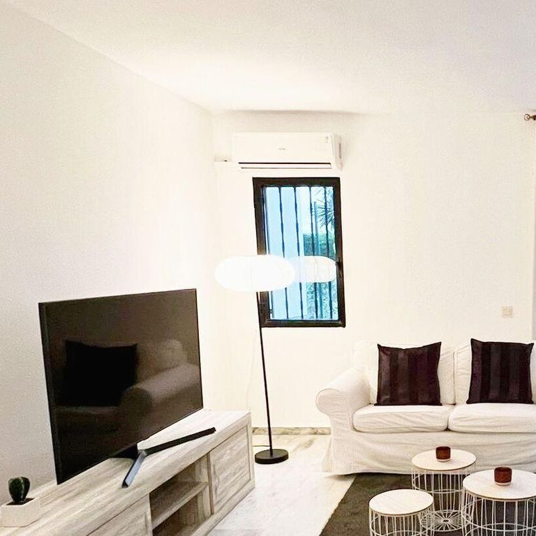 3 bedroom luxury Townhouse for rent in Estepona, Spain - Photo 1