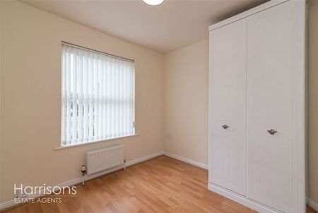 Royal Court Drive, Bolton - Photo 5