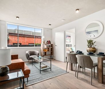 Stylish & Convenient Living in the Heart of Thornbury - Photo 1