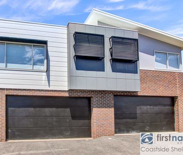 Spacious Home with Ocean Views! - Photo 3