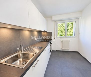 Un 5 pièces entièrement rénové avec balcon, prêt à vous séduire - Photo 3