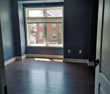 For Lease - 2400 Munn's Avenue Unit# D, Oakville, Ontario - Photo 2