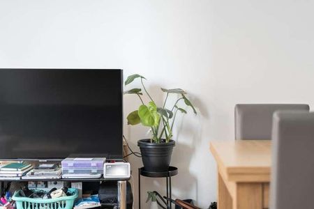 Slough, Berkshire, SL1 - Photo 2