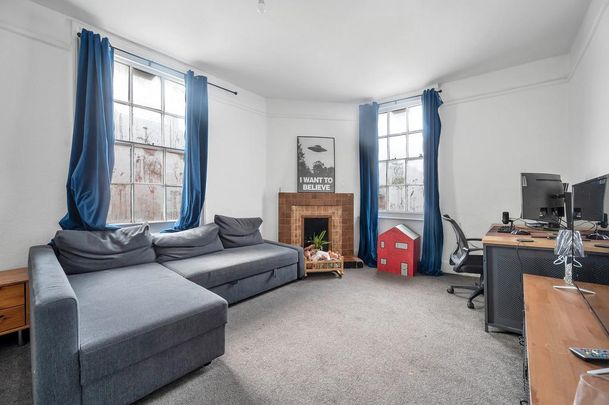 3 bedroom apartment to rent - Photo 1