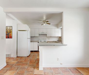 For Lease - 686A The Queensway N/A, Toronto, Ontario - Photo 5