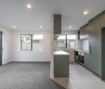 Modern near new 2 bedroom Unit + Garage - Photo 5