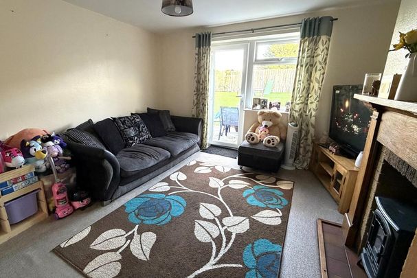 2 bedroom semi-detached house to rent - Photo 1