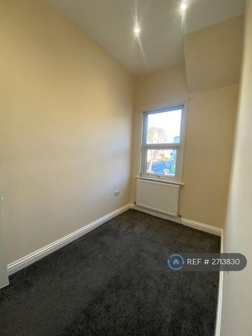 3 bedroom end of terrace house to rent - Photo 5