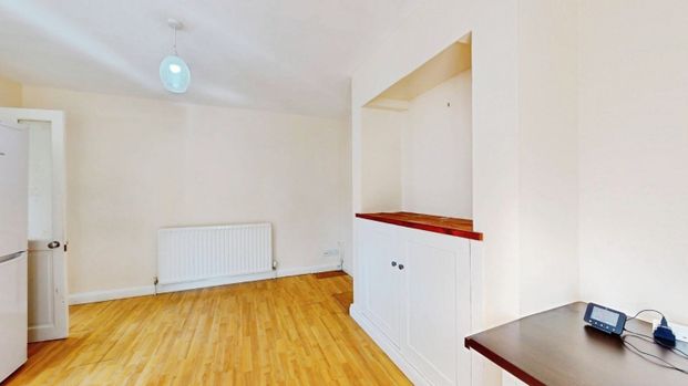 3 bedroom House To Let - Photo 1