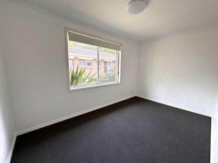 Two Bedroom Villa - Central Location! - Photo 2