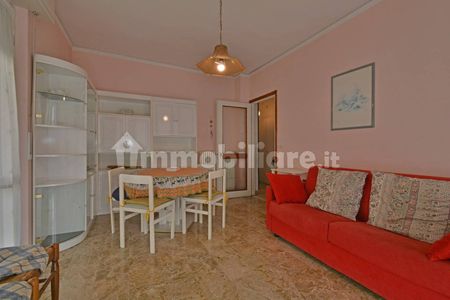 Trilocale via della Resistenza 23, Centro, San Bartolomeo al Mare - Photo 3