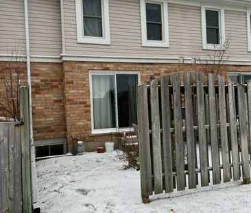 66 Rodgers Rd, Guelph - Photo 1