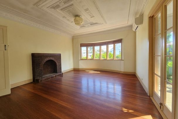 Character-Filled Home with Secure Front Gate â 400m to Toowong Village - Photo 1