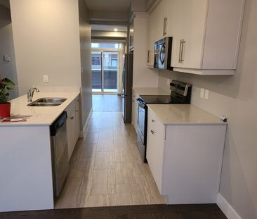 For Lease - 2070 Meadowgate Boulevard Unit# 51, London South, Ontario - Photo 6