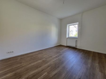 SEMMELHAACK: Erstbezug! Sanierte 2-Zimmer Wohnung mit Balkon - Photo 2