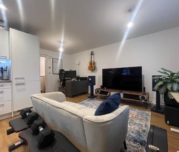 2 bedroom flat to rent - Photo 2