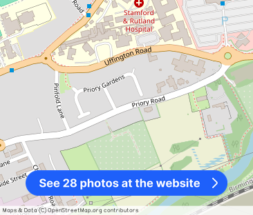 5 bedroom house for rent - Photo 1