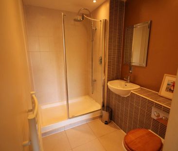 2 bedroom apartment to rent - Photo 5