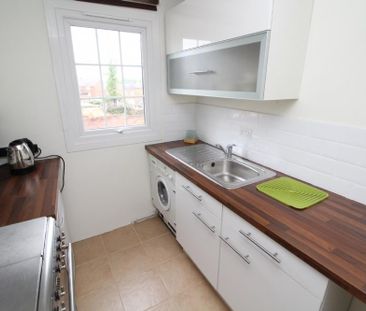 2 bedroom maisonette to rent - Photo 5