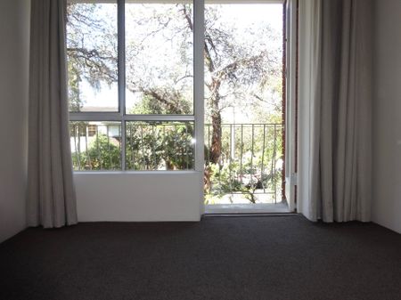 RECENTLY UPDATED SECURE ONE BEDROOM - Photo 2