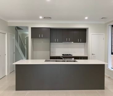 QUALITY HOME WITH ROOM TO MOVE! - Photo 5