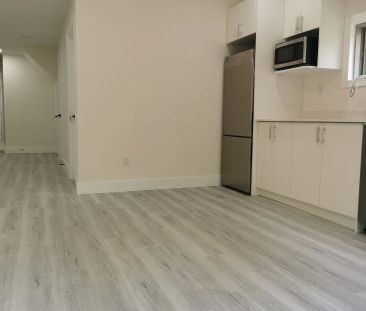 Detached Home For Lease | N9254535 - Photo 6