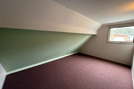 Charming 3 Bedroom Retreat with Stunning Country Views - Photo 4