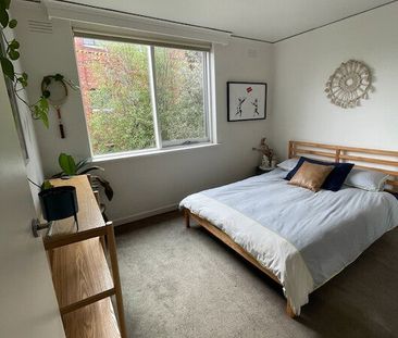 St Kilda East - Photo 2