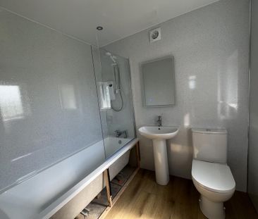 3 bedroom detached house to rent - Photo 6