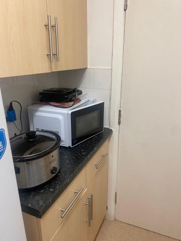 Studio Flat, Conway Drive, LS8 - Photo 3