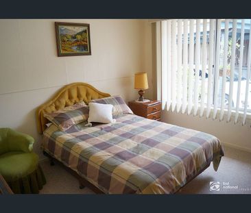 COMFORTABLE FAMILY LIVING WITH FIREPLACE & POWERED SHED - Photo 2