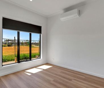 Modern Family Living Opposite Parklands - Photo 2