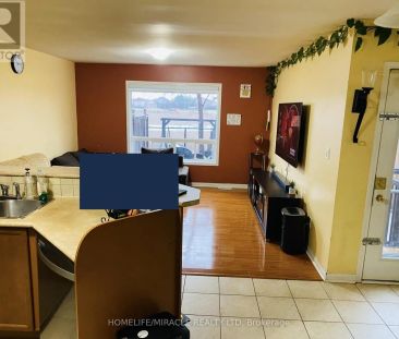 72 COACHLIGHT CRESCENT - Photo 5